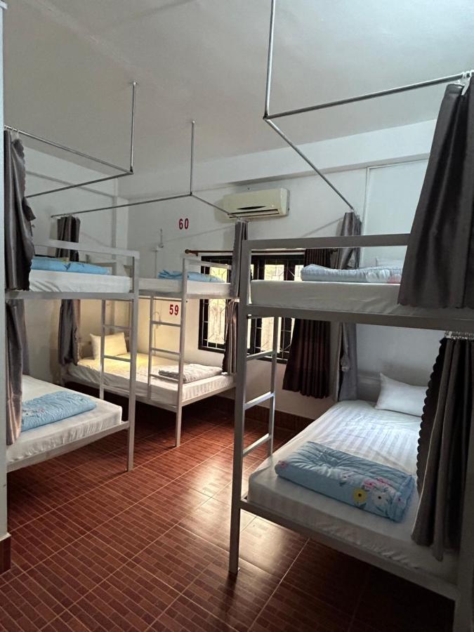 Vang Vieng Backpackers Hostel ภายนอก รูปภาพ