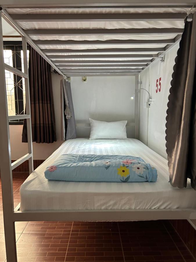 Vang Vieng Backpackers Hostel ภายนอก รูปภาพ