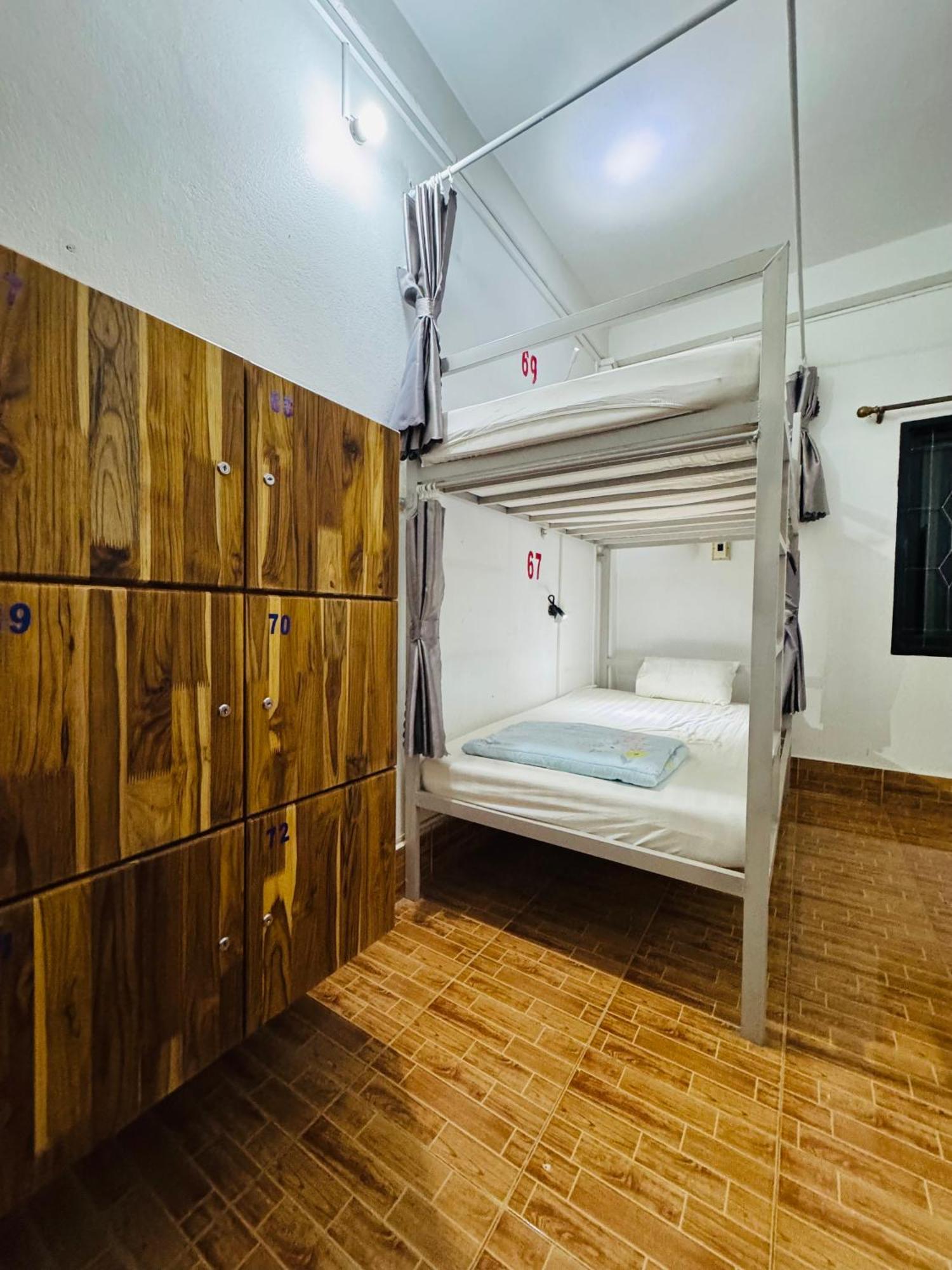 Vang Vieng Backpackers Hostel ภายนอก รูปภาพ
